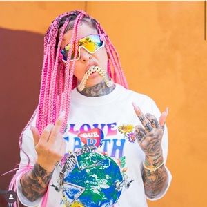 ‘Love our Earth’ - Handmade shirt by Eminence.